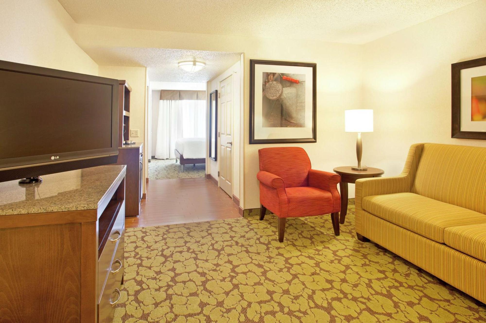 Junior King Suite Sofa Bed,565498731:JPEG
